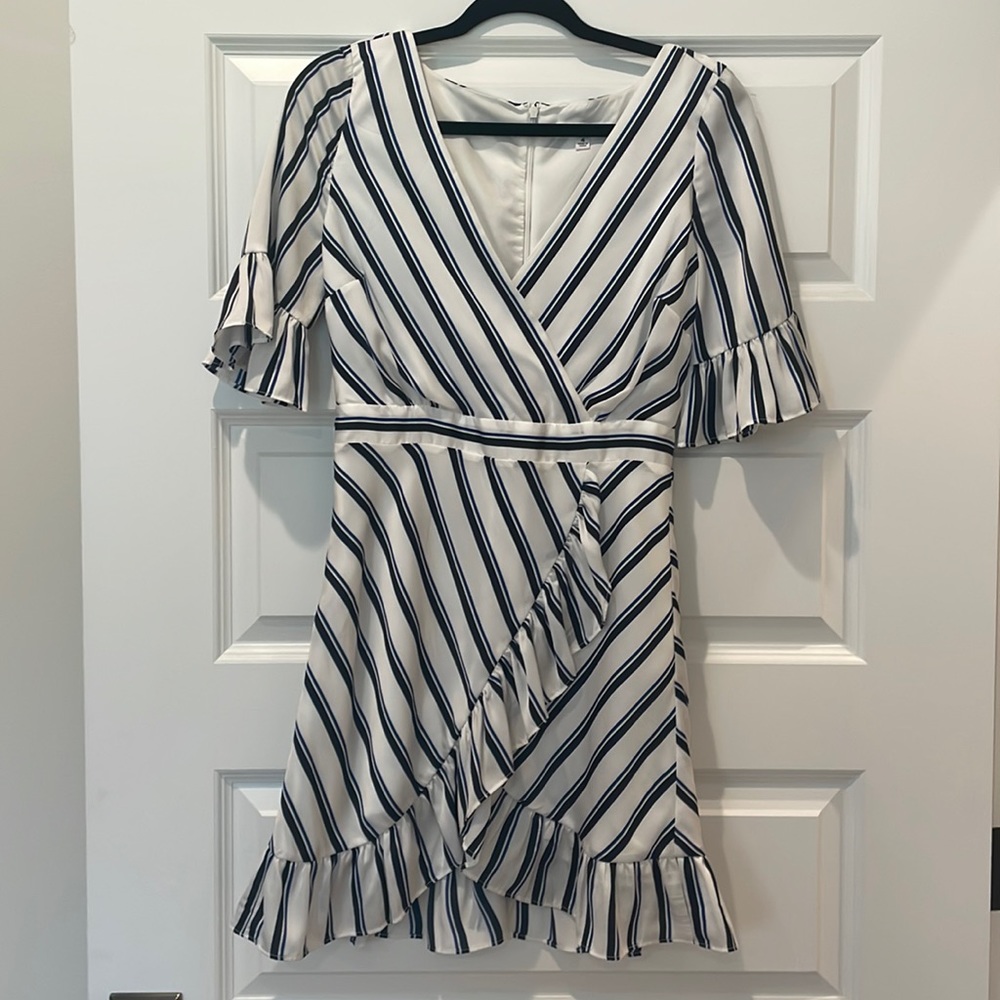 BB Dakota Visual Pursuit Striped Dress (white w/ black and blue stripes)